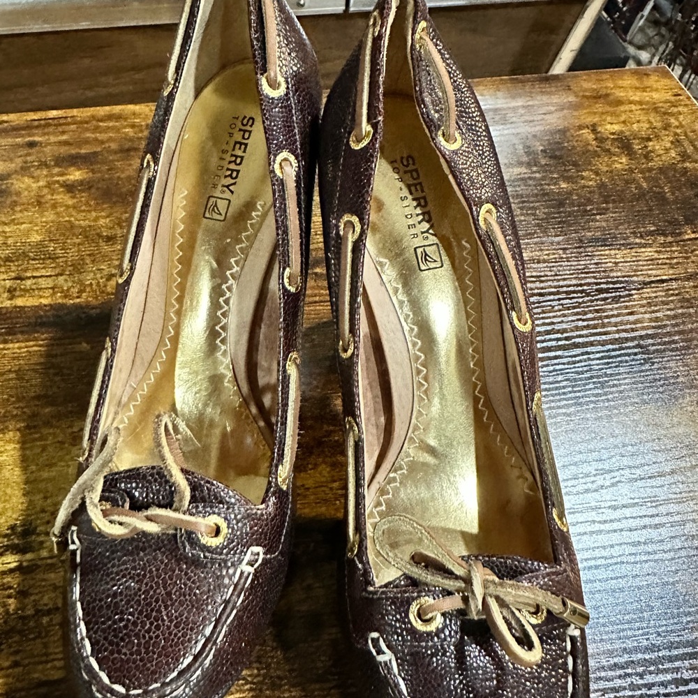 Sperry heels